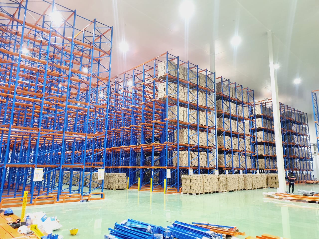 Contoh rak gudang & pallet racking produksi Perkasa Racking — Drive-In Pallet Racking
